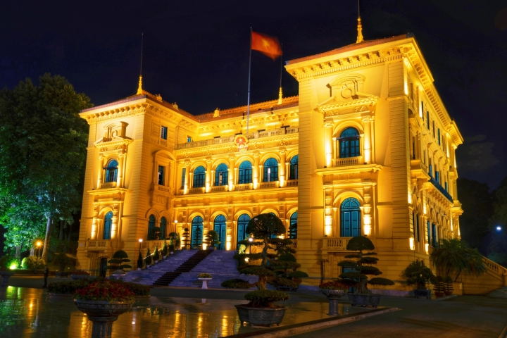 Chiếu sáng Trang trí, Quảng trường, C. Viên